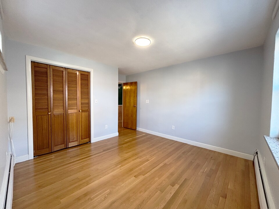 7 Commonwealth Ct in Boston, MA - Building Photo