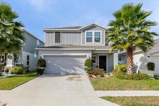 900 Boca Vista Ct in Davenport, FL - Building Photo