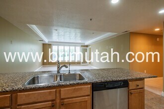 3075 E Kennedy Dr in Salt Lake City, UT - Building Photo - Building Photo