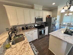 25326 White Lake Ave in Livingston, LA - Building Photo - Building Photo