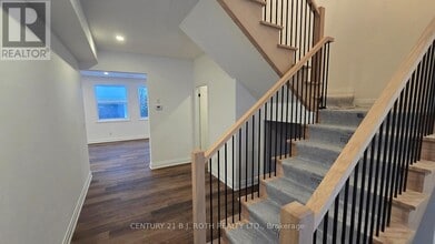 44 Calverley St in Orillia, ON - Building Photo - Building Photo