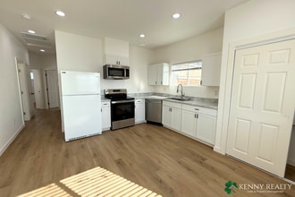 220 Sequoia Ave in South San Francisco, CA - Building Photo - Building Photo