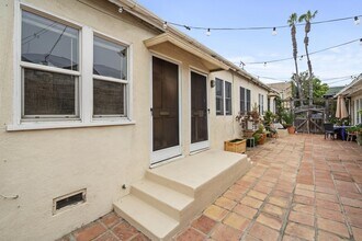 1722 Abbot Kinney Blvd, Unit 3 in Venice, CA - Foto de edificio - Building Photo