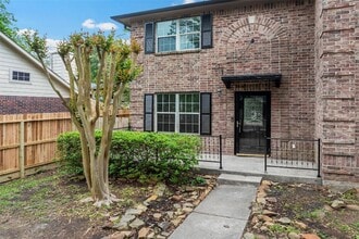 3718 Treasure Island Dr in Montgomery, TX - Foto de edificio - Building Photo