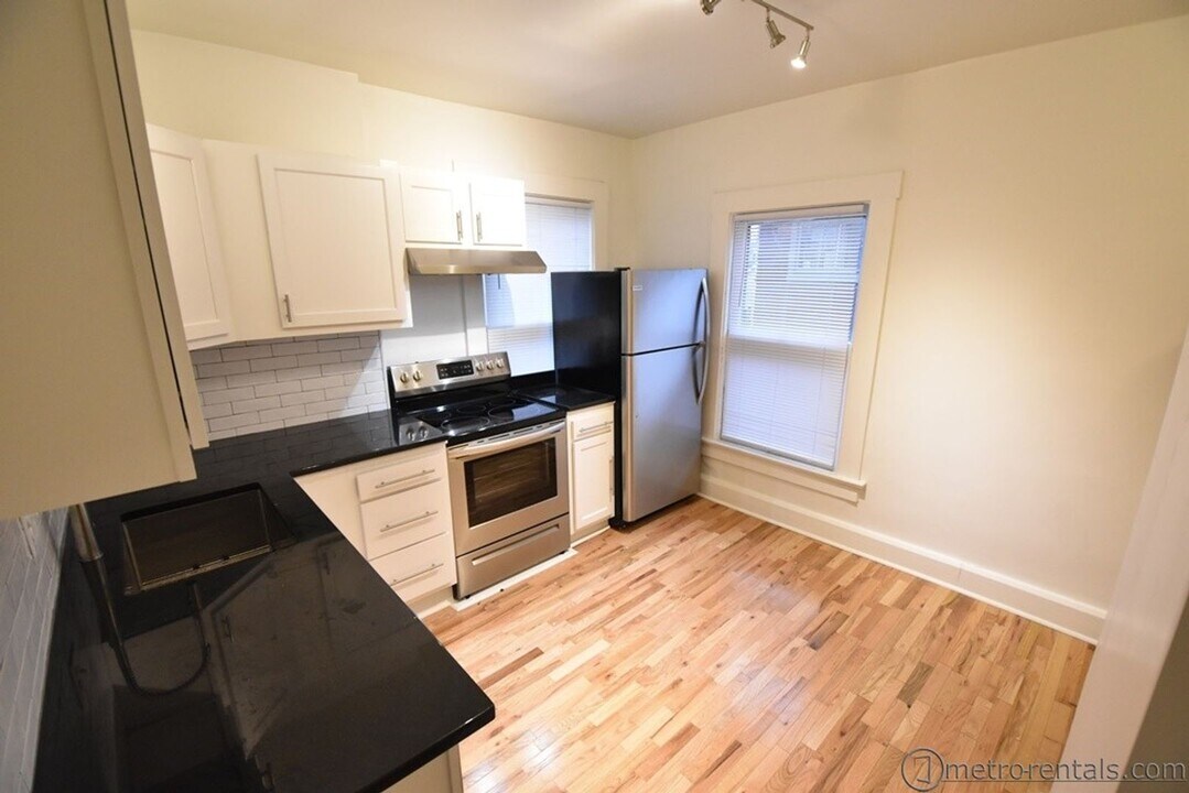 834 S 3rd St-Unit -836 S Third in Columbus, OH - Building Photo