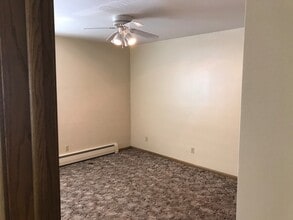 1524 15th Ave SE in St. Cloud, MN - Building Photo - Building Photo