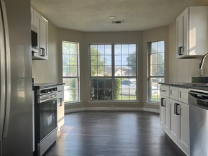 3001 Green Vista Ct in Grand Prairie, TX - Building Photo - Building Photo