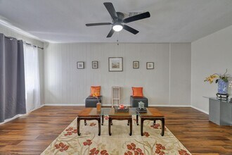 5727 Peacock St in Houston, TX - Building Photo - Building Photo