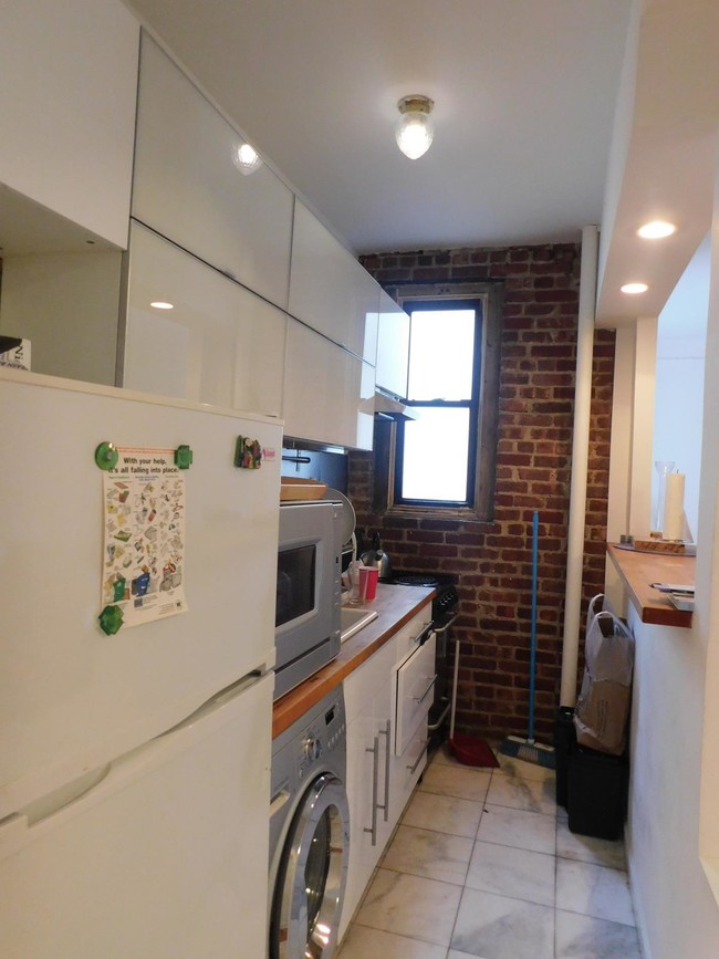 45 Martense St-Unit -2-L in Brooklyn, NY - Building Photo - Building Photo