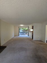 354 Prune Tree Dr in Healdsburg, CA - Building Photo - Building Photo