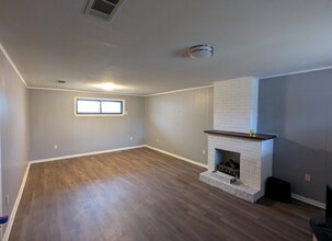 8146 S Laredo Ave in Baton Rouge, LA - Building Photo - Building Photo