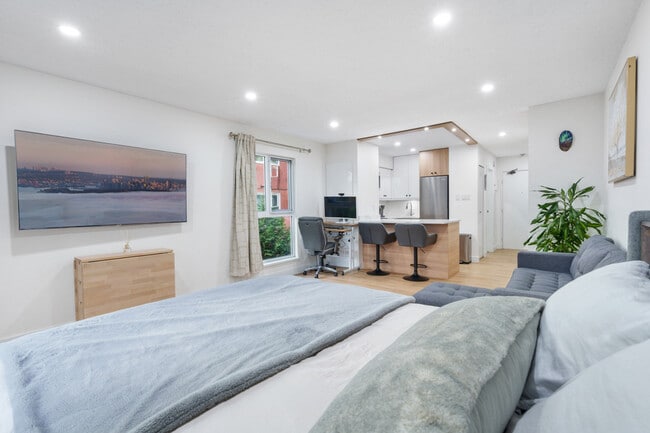 1545 E 2nd Ave in Vancouver, BC - Building Photo - Building Photo