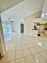 400 Crestwood Ct N in Royal Palm Beach, FL - Building Photo - Building Photo