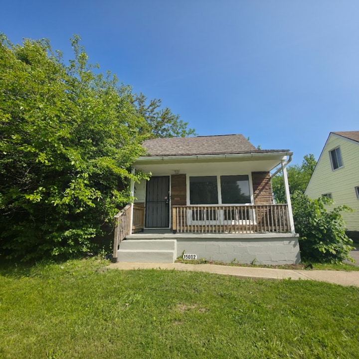 15002 Lotus Dr in Cleveland, OH - Building Photo