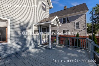 1643 Larchmont Ave in Lakewood, OH - Foto de edificio - Building Photo