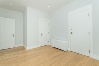 39 South St, Unit 12 in Boston, MA - Foto de edificio - Building Photo