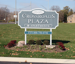 The Crossroads Apartments in Columbus, OH - Building Photo - Building Photo