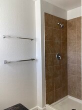 2616 Dobbins Way in Sacramento, CA - Building Photo - Building Photo