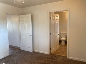 460 S 2nd Ave in Oakdale, CA - Building Photo - Building Photo