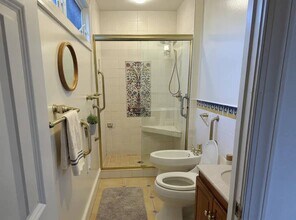 6124 Old Dominion Dr in McLean, VA - Building Photo - Building Photo