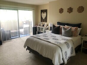 2607 Pirineos Way, Unit 101 in Carlsbad, CA - Building Photo - Building Photo