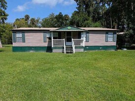 56314 Blue Creek Rd in Astor, FL - Building Photo