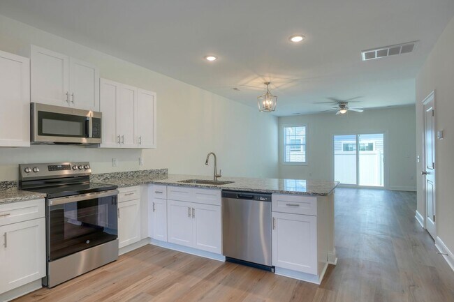 315 Starfish Ln in Sneads Ferry, NC - Building Photo - Building Photo