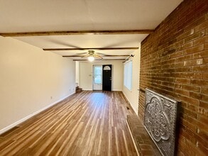 117 Holly Ave in East Flat Rock, NC - Building Photo - Building Photo