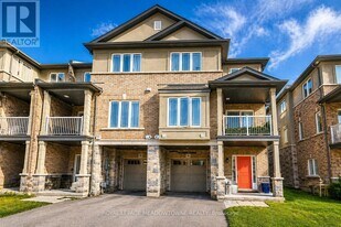 56 Waterlily Wy in Hamilton, ON - Building Photo