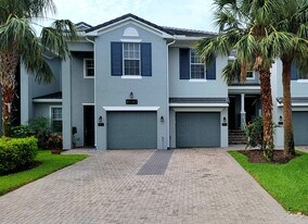 16570 Goldenrod Ln, Unit 202 in Alva, FL - Building Photo