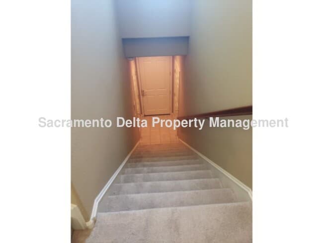 4000 Innovator Dr in Sacramento, CA - Building Photo - Building Photo