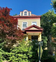 798 Undercliff Ave in Edgewater, NJ - Building Photo
