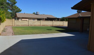 14401 N 52nd Ln in Glendale, AZ - Foto de edificio - Building Photo