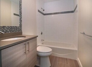 150 Green St, Unit 2B in Melrose, MA - Building Photo - Building Photo