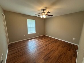 512 W Elm St in Durant, OK - Building Photo - Building Photo