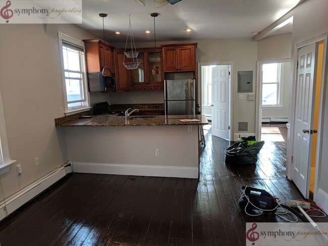 717 Parker St, Unit 2 in Boston, MA - Building Photo - Building Photo
