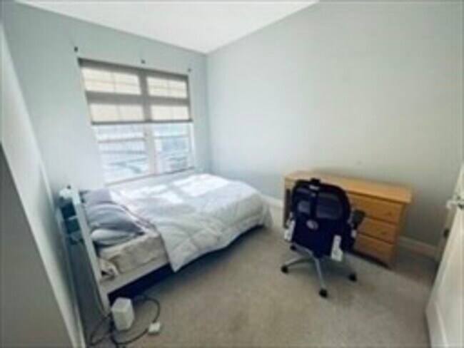 9 Gardner St, Unit 5 in Boston, MA - Building Photo - Building Photo
