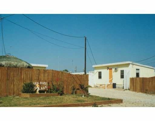 8 Unit Multi-Family in Port Aransas, TX - Foto de edificio - Building Photo