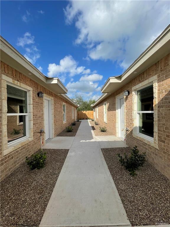 1327 W Garfield Ave in Alton, TX - Building Photo - Building Photo