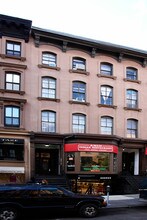 138 Montague St in Brooklyn, NY - Foto de edificio - Building Photo