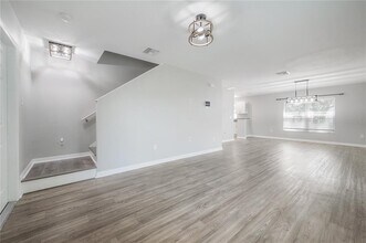 595 Shady Grove Dr in Dunedin, FL - Building Photo - Building Photo