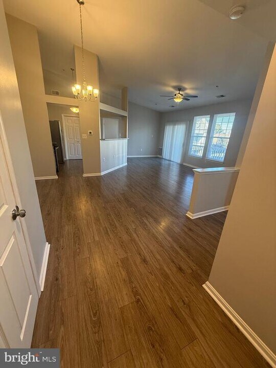 8204 Blue Heron Dr in Frederick, MD - Building Photo