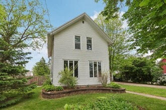 311 Fargo St in Lake Mills, WI - Building Photo - Building Photo