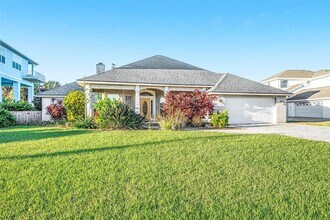 7 Deerwood St in Palm Coast, FL - Foto de edificio - Building Photo