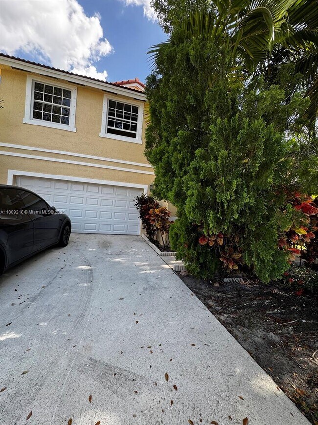 property at 15076 SW 51st St