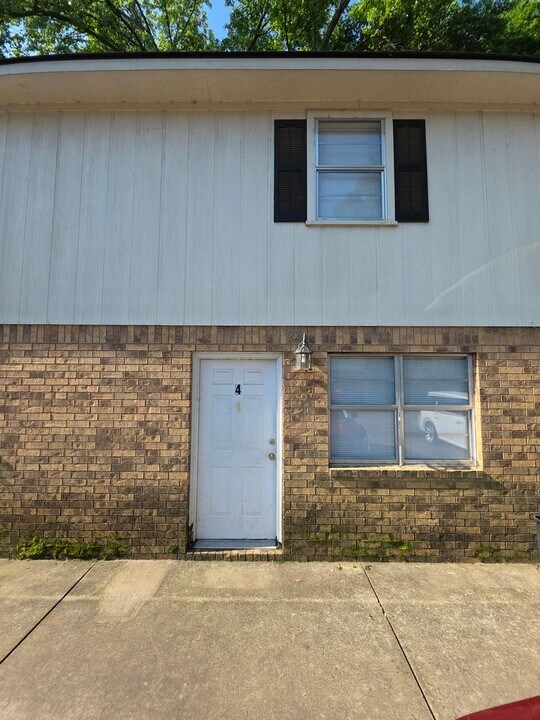 301 N Joplin Ave in Russellville, AR - Building Photo