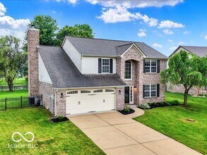 7133 Silver Lake Dr in Indianapolis, IN - Building Photo - Building Photo