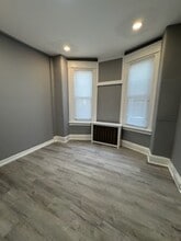 5850 Chestnut St, Unit 2ND FLOOR in Philadelphia, PA - Foto de edificio - Building Photo