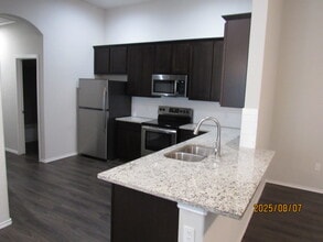 619 Heathers Way in Seguin, TX - Building Photo - Building Photo