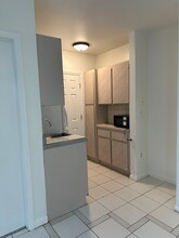 230 SW 51st Ave, Unit 1 in Coral Gables, FL - Building Photo - Building Photo